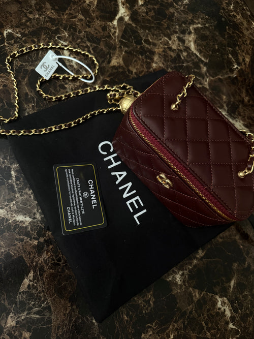CHANEL VANITY