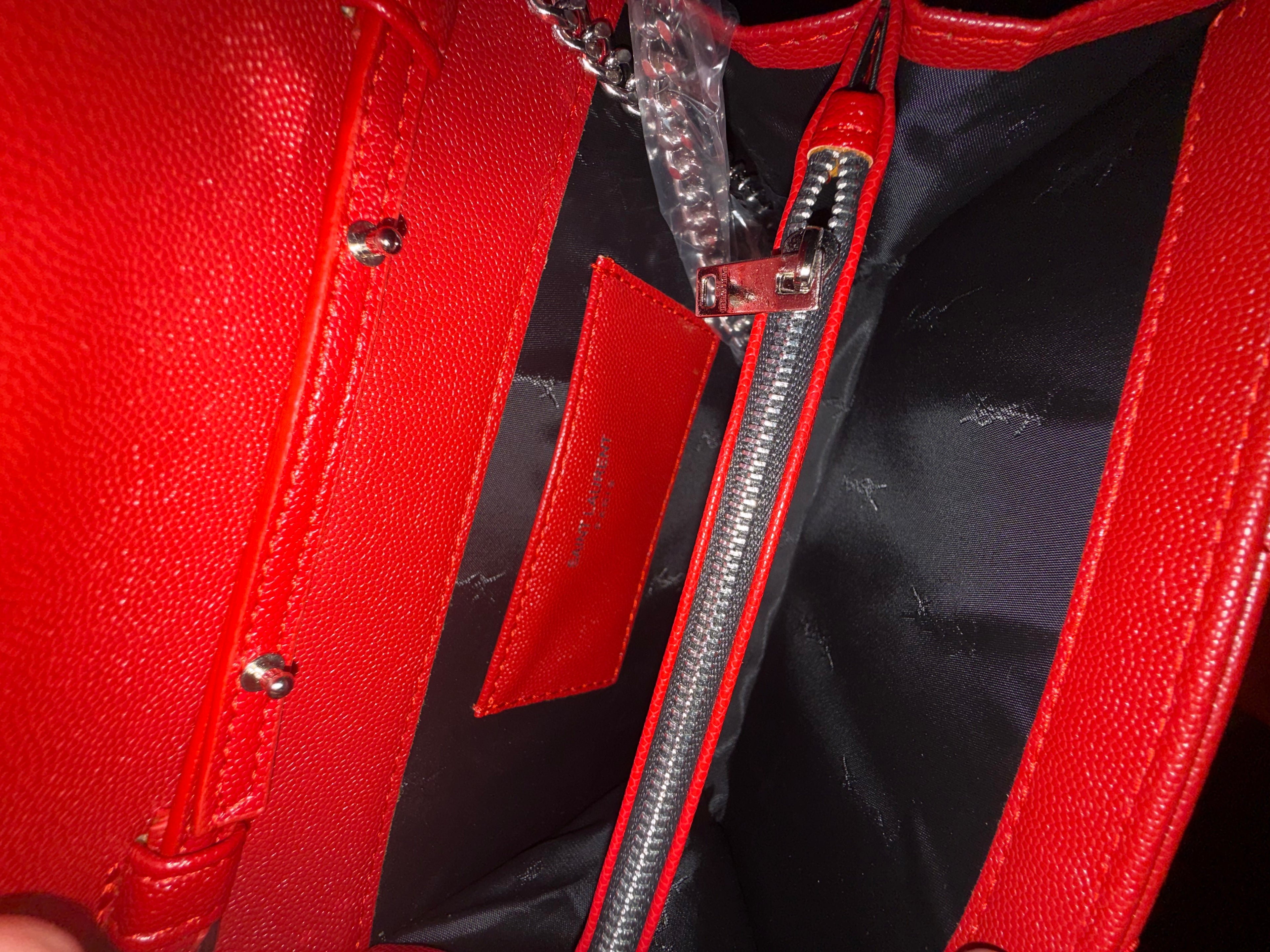 YVES SAINT LAURENT “RED WALLET”