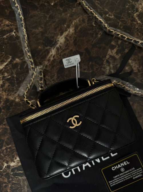 CHANEL VANITY