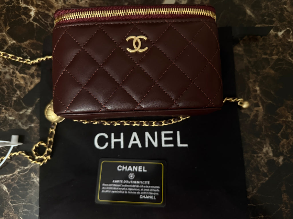 CHANEL VANITY